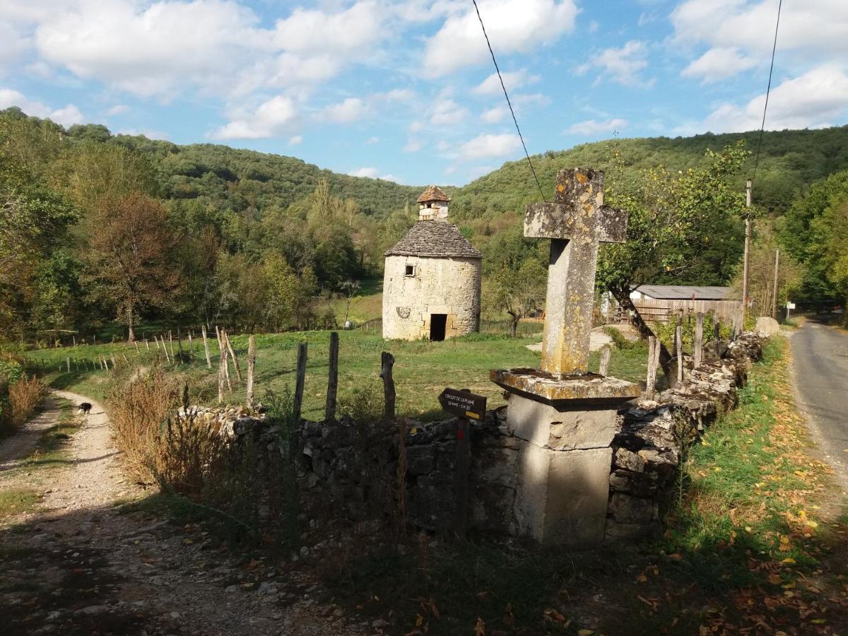 Les Trois Prunelles Saint-Pierre-Toirac Exterior foto